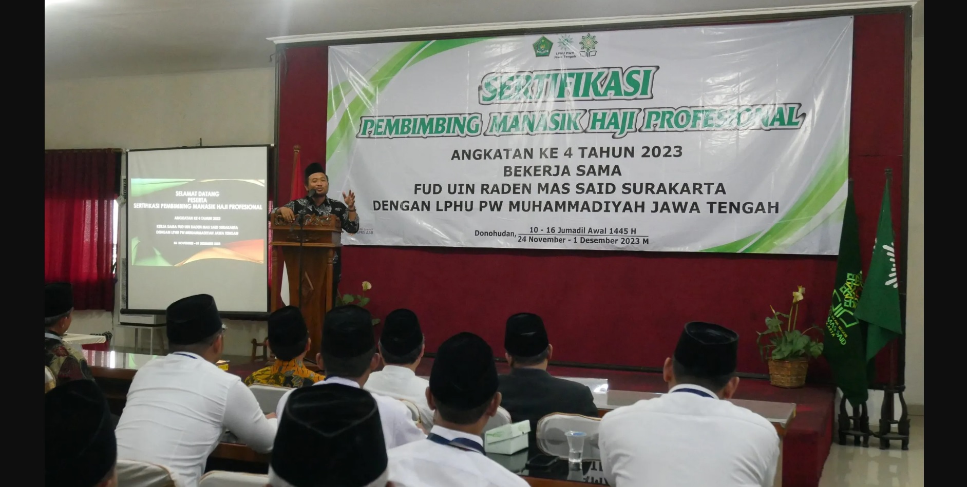 FUD UIN RM Said Surakarta Berikan Sertifikasi Pembimbing Manasik Haji dan Umroh Profesional