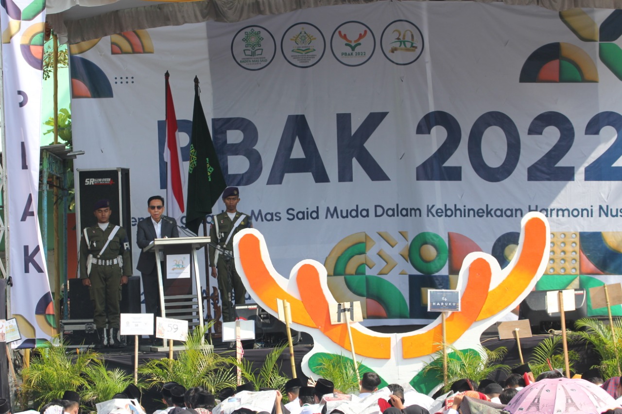 Pembukaan PBAK, Rektor Ajak Raden Mas Said Muda Kedepankan Interaksi Intelektual dan Literasi Budaya Universitas