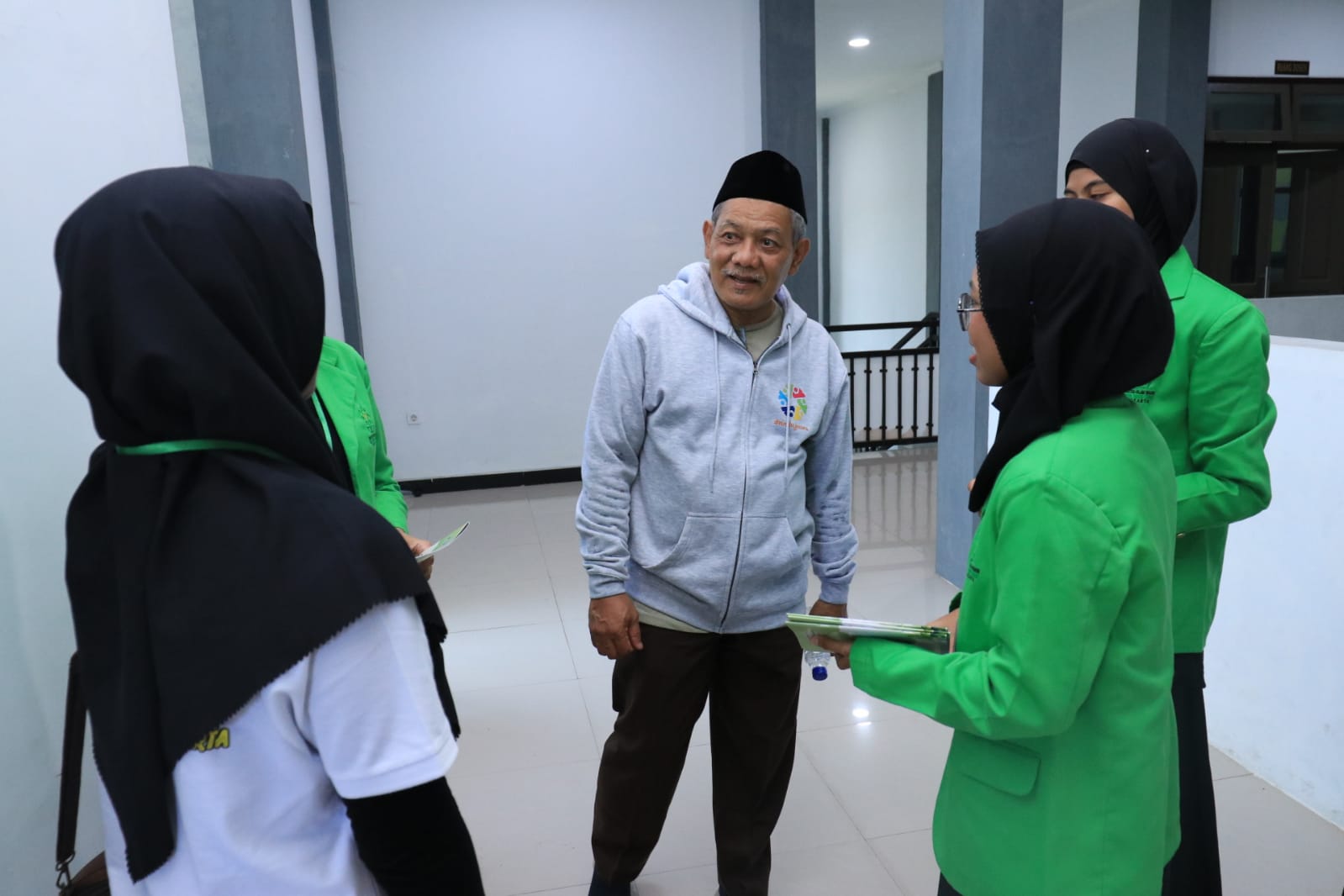 Wakil Rektor III Berikan Dukungan Langsung Untuk Kontingen UIN Raden Mas Said Surakarta di PORSI JAWARA